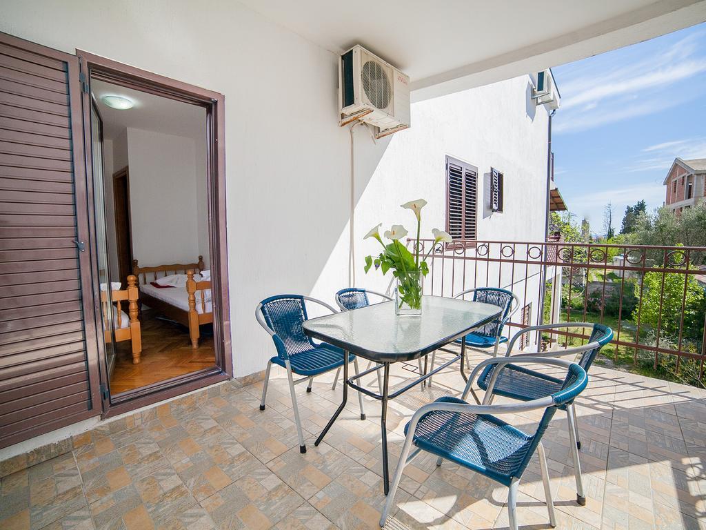 Apartments Viktorija Petrovac Oda fotoğraf