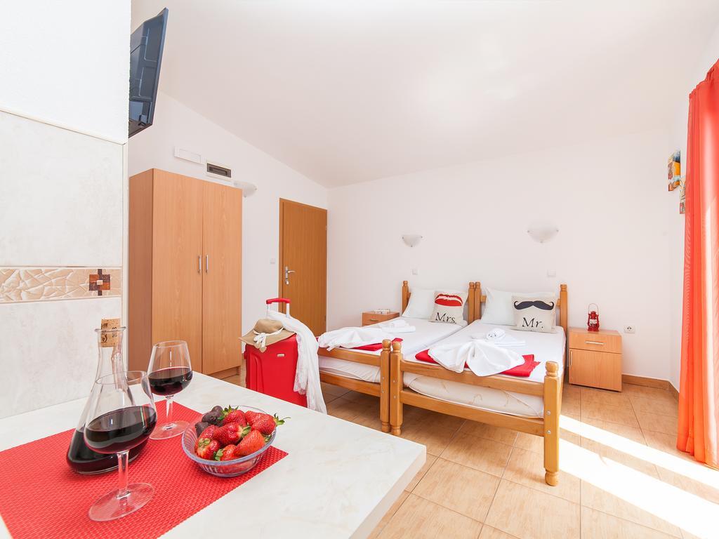 Apartments Viktorija Petrovac Dış mekan fotoğraf